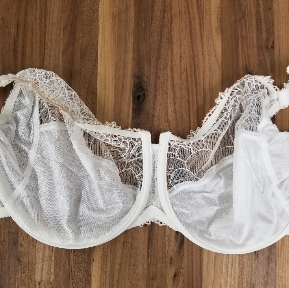 34H chantelle 3851 icone 3 part bra.. so sexy